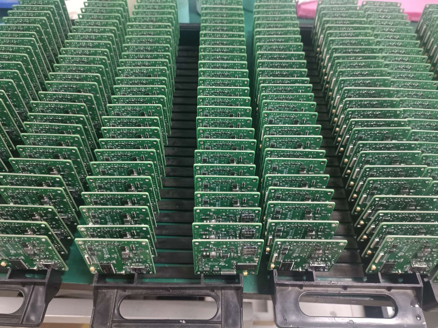 批量 PCBA 生产交付